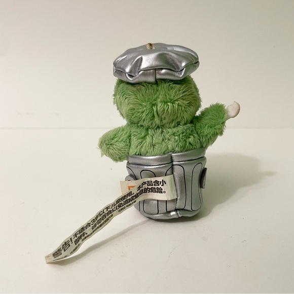 Pop Mart Sesame Street Party Mini Plush Scribbling Oscar - Picture 3 of 11